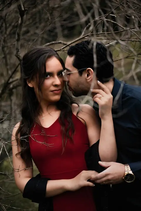 As melhores ideias e inspirações criativas de fotos de ensaio pré casamento registradas por fotógrafos profissionais de eventos da empresa Criativus Foto e Vídeo no  Jardim Botânico '