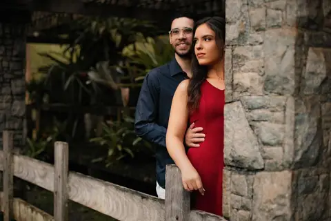 As melhores ideias e inspirações criativas de fotos de ensaio pré casamento registradas por fotógrafos profissionais de eventos da empresa Criativus Foto e Vídeo no  Jardim Botânico '