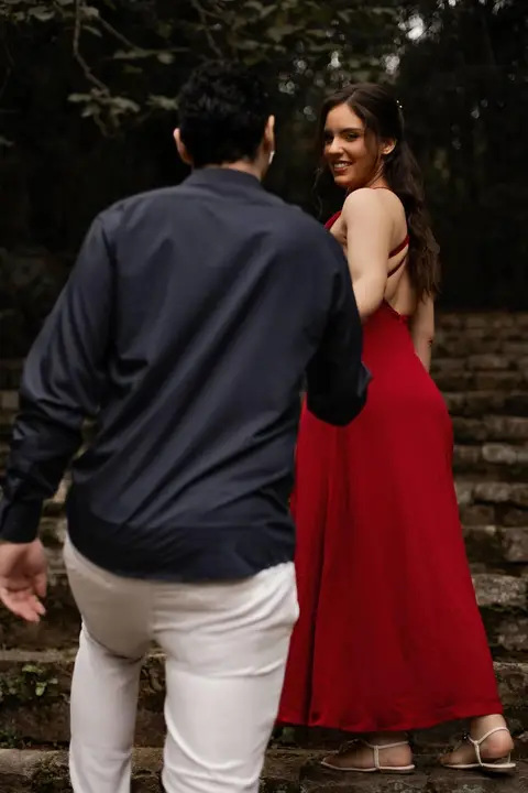 As melhores ideias e inspirações criativas de fotos de ensaio pré casamento registradas por fotógrafos profissionais de eventos da empresa Criativus Foto e Vídeo no  Jardim Botânico '