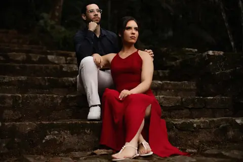 As melhores ideias e inspirações criativas de fotos de ensaio pré casamento registradas por fotógrafos profissionais de eventos da empresa Criativus Foto e Vídeo no  Jardim Botânico '