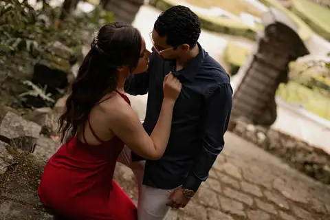 As melhores ideias e inspirações criativas de fotos de ensaio pré casamento registradas por fotógrafos profissionais de eventos da empresa Criativus Foto e Vídeo no  Jardim Botânico '