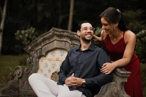 As melhores ideias e inspirações criativas de fotos de ensaio pré casamento registradas por fotógrafos profissionais de eventos da empresa Criativus Foto e Vídeo no  Jardim Botânico '