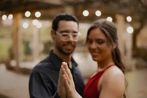 As melhores ideias e inspirações criativas de fotos de ensaio pré casamento registradas por fotógrafos profissionais de eventos da empresa Criativus Foto e Vídeo no  Jardim Botânico '