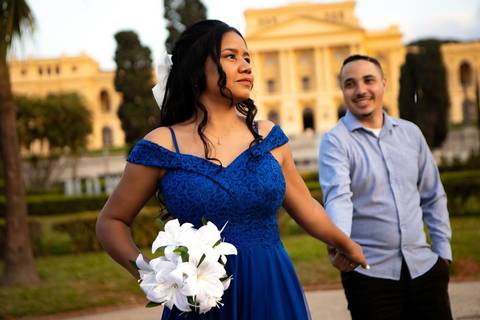 As melhores ideias e inspirações criativas de fotos de ensaio pré casamento registradas por fotógrafos profissionais de eventos da empresa Criativus Foto e Vídeo no Museu do Ipiranga'