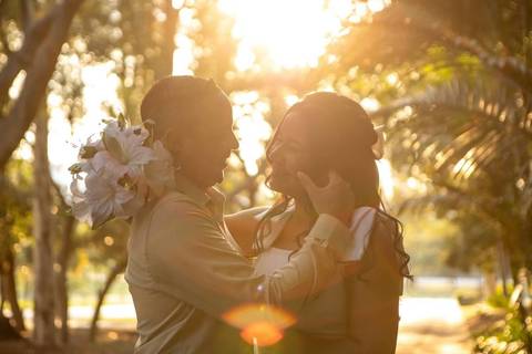 As melhores ideias e inspirações criativas de fotos de ensaio pré casamento registradas por fotógrafos profissionais de eventos da empresa Criativus Foto e Vídeo no Museu do Ipiranga'