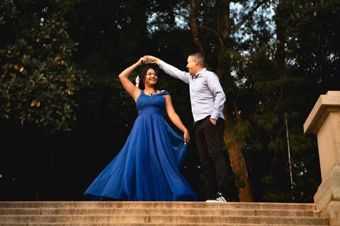 As melhores ideias e inspirações criativas de fotos de ensaio pré casamento registradas por fotógrafos profissionais de eventos da empresa Criativus Foto e Vídeo no Museu do Ipiranga'