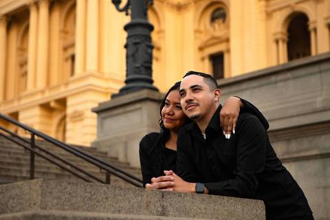 As melhores ideias e inspirações criativas de fotos de ensaio pré casamento registradas por fotógrafos profissionais de eventos da empresa Criativus Foto e Vídeo no Museu do Ipiranga'