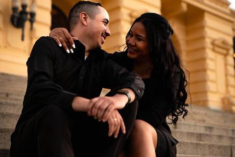 As melhores ideias e inspirações criativas de fotos de ensaio pré casamento registradas por fotógrafos profissionais de eventos da empresa Criativus Foto e Vídeo no Museu do Ipiranga'