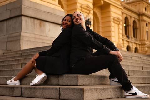 As melhores ideias e inspirações criativas de fotos de ensaio pré casamento registradas por fotógrafos profissionais de eventos da empresa Criativus Foto e Vídeo no Museu do Ipiranga'