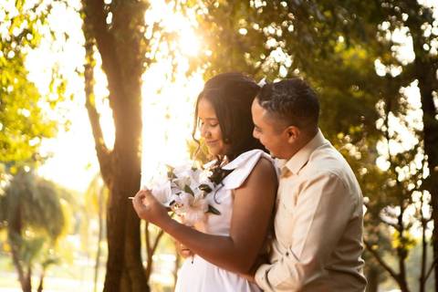 As melhores ideias e inspirações criativas de fotos de ensaio pré casamento registradas por fotógrafos profissionais de eventos da empresa Criativus Foto e Vídeo no Museu do Ipiranga'