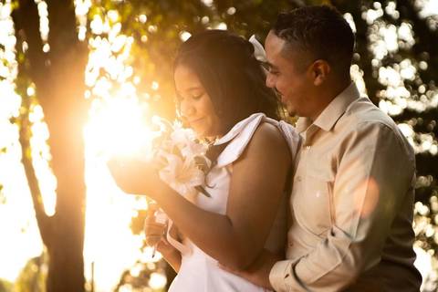 As melhores ideias e inspirações criativas de fotos de ensaio pré casamento registradas por fotógrafos profissionais de eventos da empresa Criativus Foto e Vídeo no Museu do Ipiranga'