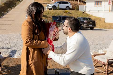As melhores ideias e inspirações criativas de fotos de pedido de casamento em Campos do Jordão'
