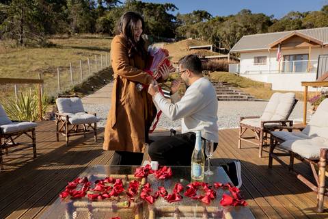 As melhores ideias e inspirações criativas de fotos de pedido de casamento em Campos do Jordão'