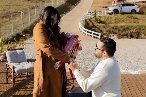 As melhores ideias e inspirações criativas de fotos de pedido de casamento em Campos do Jordão'