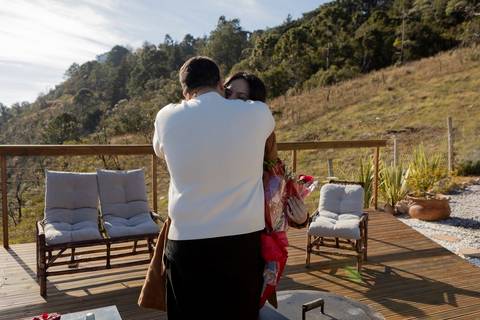 As melhores ideias e inspirações criativas de fotos de pedido de casamento em Campos do Jordão'