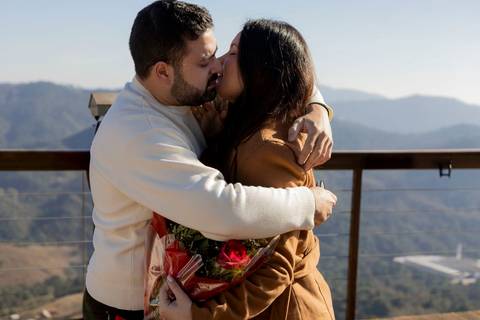As melhores ideias e inspirações criativas de fotos de pedido de casamento em Campos do Jordão'