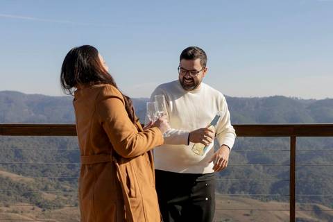 As melhores ideias e inspirações criativas de fotos de pedido de casamento em Campos do Jordão'