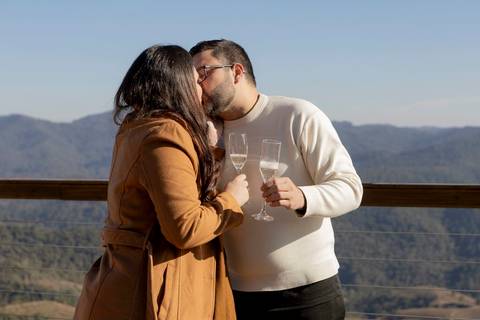 As melhores ideias e inspirações criativas de fotos de pedido de casamento em Campos do Jordão'