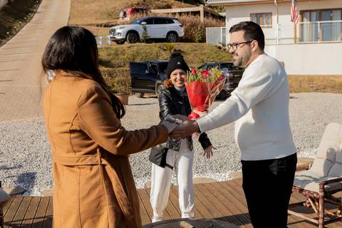 As melhores ideias e inspirações criativas de fotos de pedido de casamento em Campos do Jordão'