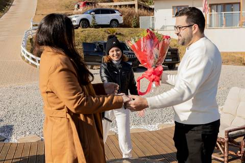 As melhores ideias e inspirações criativas de fotos de pedido de casamento em Campos do Jordão'