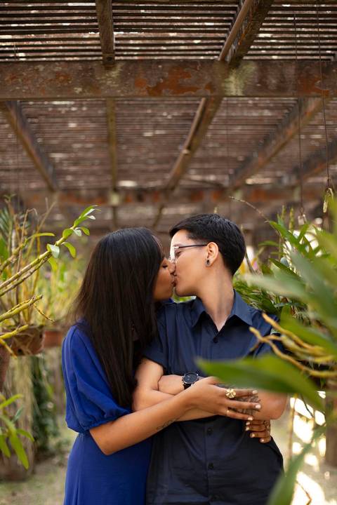 As melhores ideias e inspirações criativas de fotos de ensaio pré wedding homoafetivo no Jardim Botânico '