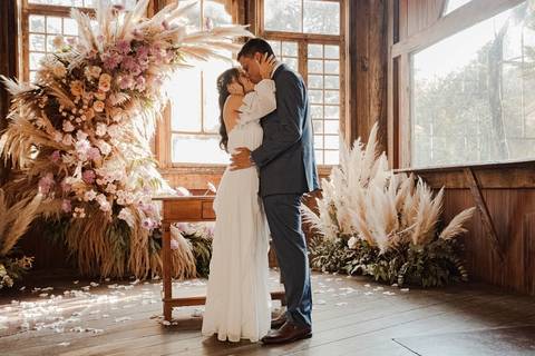 As melhores ideias e inspirações criativas de fotos de casamento registradas por fotógrafos profissionais de eventos da empresa Criativus Foto e Vídeo no Espaço Villa Mandacaru '