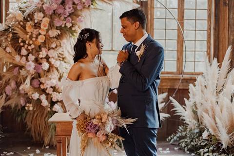 As melhores ideias e inspirações criativas de fotos de casamento registradas por fotógrafos profissionais de eventos da empresa Criativus Foto e Vídeo no Espaço Villa Mandacaru '