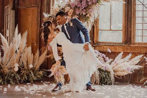As melhores ideias e inspirações criativas de fotos de casamento registradas por fotógrafos profissionais de eventos da empresa Criativus Foto e Vídeo no Espaço Villa Mandacaru '