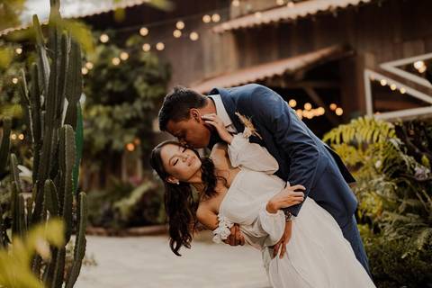 As melhores ideias e inspirações criativas de fotos de casamento registradas por fotógrafos profissionais de eventos da empresa Criativus Foto e Vídeo no Espaço Villa Mandacaru '