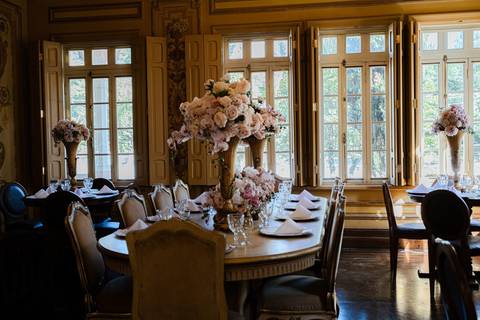 As melhores ideias e inspirações criativas de fotos de casamento registradas por fotógrafos profissionais de eventos da empresa Criativus Foto e Vídeo no Palacete Rosa'