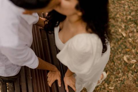 As melhores ideias e inspirações criativas de fotos de ensaio pré casamento registradas por fotógrafos profissionais de eventos da empresa Criativus Foto e Vídeo no  Jardim Botânico'