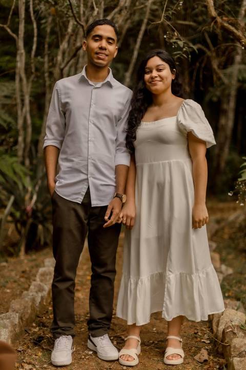 As melhores ideias e inspirações criativas de fotos de ensaio pré casamento registradas por fotógrafos profissionais de eventos da empresa Criativus Foto e Vídeo no  Jardim Botânico'