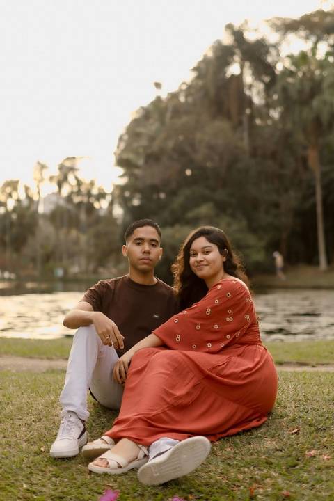 As melhores ideias e inspirações criativas de fotos de ensaio pré casamento registradas por fotógrafos profissionais de eventos da empresa Criativus Foto e Vídeo no  Jardim Botânico'