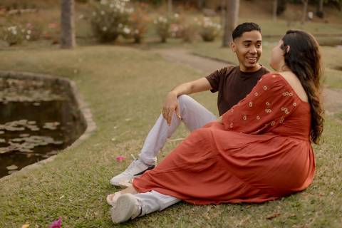 As melhores ideias e inspirações criativas de fotos de ensaio pré casamento registradas por fotógrafos profissionais de eventos da empresa Criativus Foto e Vídeo no  Jardim Botânico'