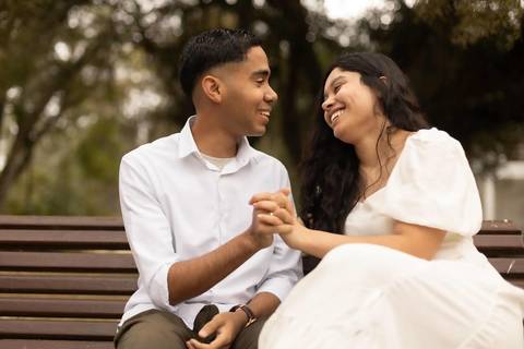 As melhores ideias e inspirações criativas de fotos de ensaio pré casamento registradas por fotógrafos profissionais de eventos da empresa Criativus Foto e Vídeo no  Jardim Botânico'