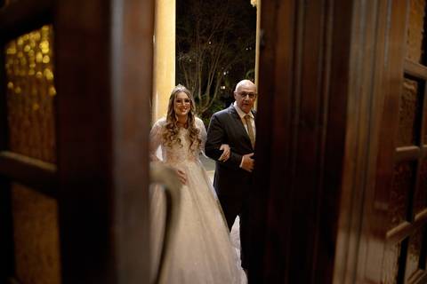 As melhores ideias e inspirações criativas de fotos de casamento registradas por fotógrafos profissionais de eventos da empresa Criativus Foto e Vídeo na Paróquia São José do Ipiranga'