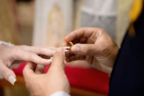 As melhores ideias e inspirações criativas de fotos de casamento registradas por fotógrafos profissionais de eventos da empresa Criativus Foto e Vídeo na Paróquia São José do Ipiranga'