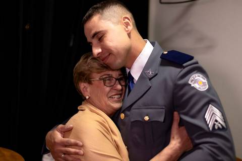 As melhores ideias e inspirações criativas de fotos de casamento registradas por fotógrafos profissionais de eventos da empresa Criativus Foto e Vídeo no Espaço Villa Borghese II'