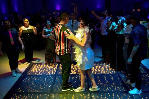 As melhores ideias e inspirações criativas de fotos de casamento registradas por fotógrafos profissionais de eventos da empresa Criativus Foto e Vídeo no Espaço Villa Borghese II'