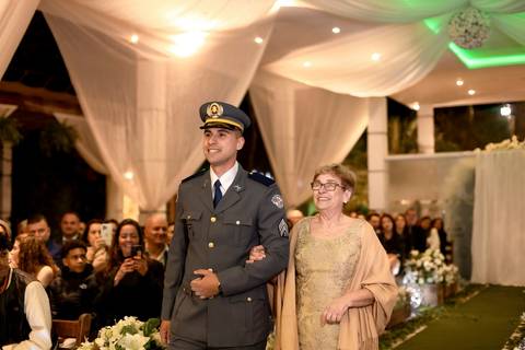 As melhores ideias e inspirações criativas de fotos de casamento registradas por fotógrafos profissionais de eventos da empresa Criativus Foto e Vídeo no Espaço Villa Borghese II'