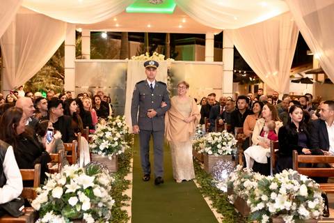 As melhores ideias e inspirações criativas de fotos de casamento registradas por fotógrafos profissionais de eventos da empresa Criativus Foto e Vídeo no Espaço Villa Borghese II'