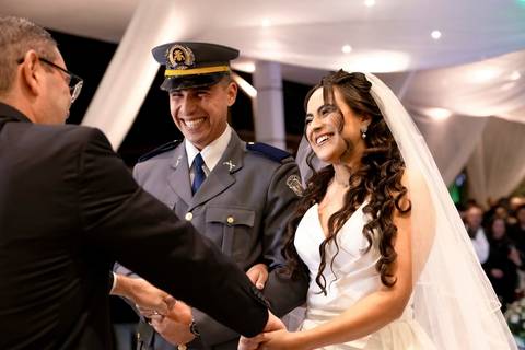 As melhores ideias e inspirações criativas de fotos de casamento registradas por fotógrafos profissionais de eventos da empresa Criativus Foto e Vídeo no Espaço Villa Borghese II'