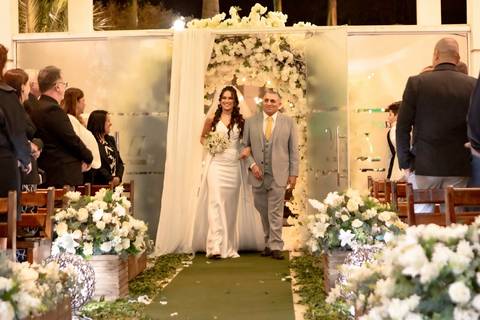 As melhores ideias e inspirações criativas de fotos de casamento registradas por fotógrafos profissionais de eventos da empresa Criativus Foto e Vídeo no Espaço Villa Borghese II'