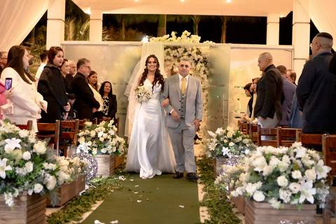 As melhores ideias e inspirações criativas de fotos de casamento registradas por fotógrafos profissionais de eventos da empresa Criativus Foto e Vídeo no Espaço Villa Borghese II'