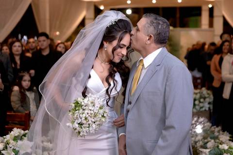 As melhores ideias e inspirações criativas de fotos de casamento registradas por fotógrafos profissionais de eventos da empresa Criativus Foto e Vídeo no Espaço Villa Borghese II'