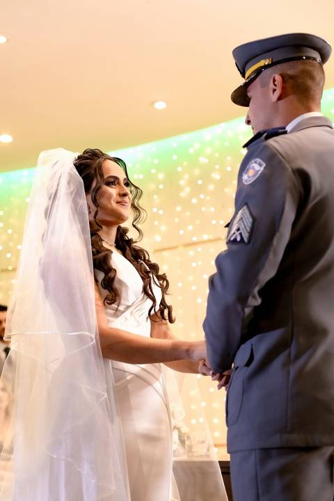 As melhores ideias e inspirações criativas de fotos de casamento registradas por fotógrafos profissionais de eventos da empresa Criativus Foto e Vídeo no Espaço Villa Borghese II'