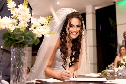 As melhores ideias e inspirações criativas de fotos de casamento registradas por fotógrafos profissionais de eventos da empresa Criativus Foto e Vídeo no Espaço Villa Borghese II'