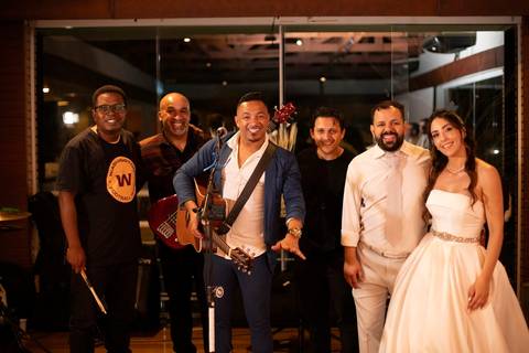 As melhores ideias e inspirações criativas de fotos de casamento registradas por fotógrafos profissionais de eventos da empresa Criativus Foto e Vídeo no Condomínio em Alphaville'