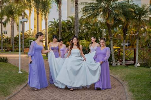 As melhores ideias e inspirações criativas de fotos de casamento registradas por fotógrafos profissionais de eventos da empresa Criativus Foto e Vídeo no Condomínio em Alphaville'