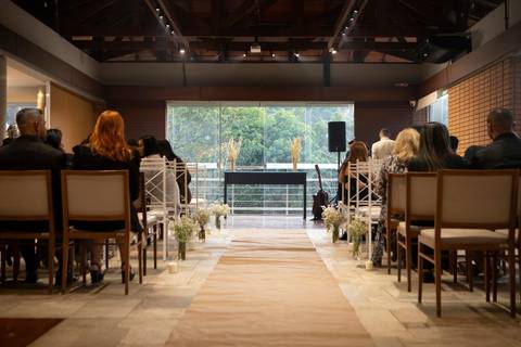 As melhores ideias e inspirações criativas de fotos de casamento registradas por fotógrafos profissionais de eventos da empresa Criativus Foto e Vídeo no Condomínio em Alphaville'